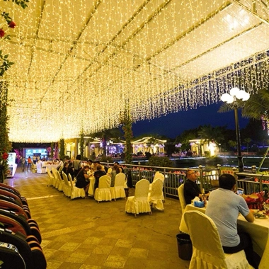 Đèn Led Mành Thả Rủ Chống Nước - Trang Trí Sảnh và Ban Công, Ánh Sáng Vàng Cao Cấp, Giá 150.000 VND 3