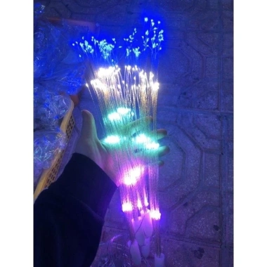Đèn LED pháo bông 3 tầng 1 chùm điều khiển tùy ý ánh sáng vàng chỉ 35.000₫ 3