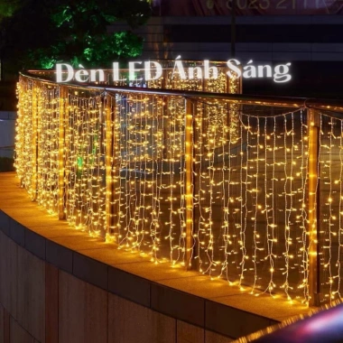 Đèn LED Rèm Thả Màn Ngoài Trời 4-12m Chống Nước Siêu Đẹp Giá 100k Giảm Giá