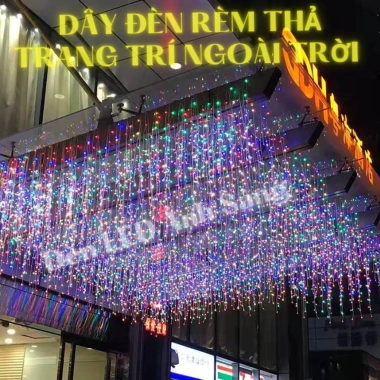 Đèn LED Rèm Thả Màn Ngoài Trời 4-12m Chống Nước Siêu Đẹp Giá 100k Giảm Giá