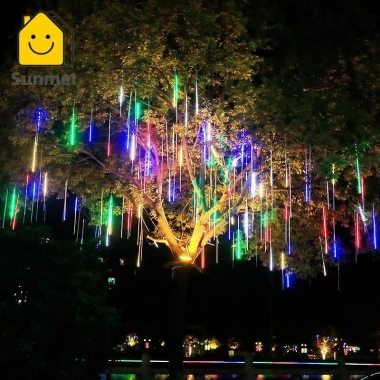 Đèn LED sao băng 8 ống ngoài trời, nhiều màu, giá sốc 85.000đ, ánh sáng ấn tượng