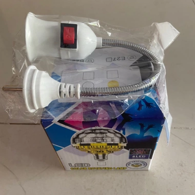 Đèn LED xoay 7 màu vũ trường - Nháy chớp đổi màu, hiệu ứng 360°, kèm đui E27, 29.000đ