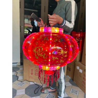 Đèn Lồng Điện 3D Kim Cương Xoay 360°, Treo Trang Trí Tết, LED Nhấp Nháy Chữ Việt - 299k 8