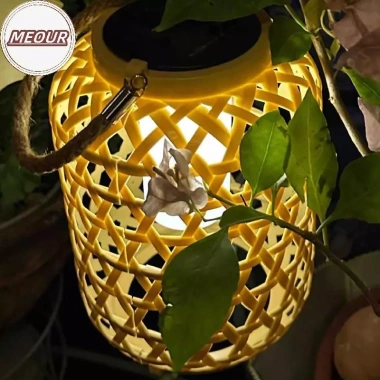 Đèn Lồng Nhựa Mây Năng Lượng Mặt Trời Chống Nước - Trang Trí Sân Vườn Ngoài Trời