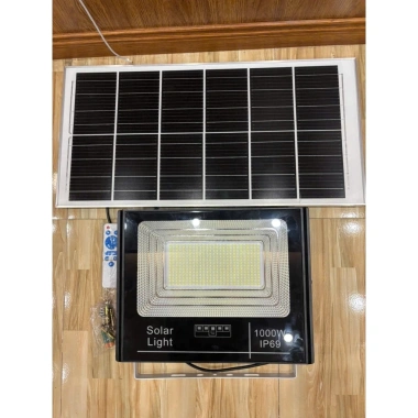 Đèn năng lượng mặt trời 1.000W chuẩn Xi, tấm pin 35x70cm nhôm đúc, siêu sáng 13-15h, siêu bền - Giá 1,7 triệu 6 Đèn năng lượng mặt trời 1.000W chuẩn Xi, tấm pin 35x70cm nhôm đúc, siêu sáng 13-15h, siêu bền - Giá 1,7 triệu 6