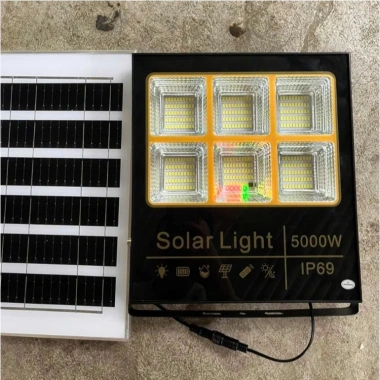 Đèn năng lượng mặt trời 6 khoang 5.000W IP69, pin mono, chống va đập, điều khiển từ xa – Giá 499.000đ