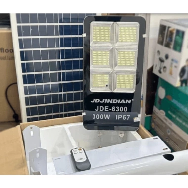 Đèn năng lượng mặt trời JDE-6.300 300W bàn chải - Tiết kiệm điện, giá 2.058.000 VND 6 Đèn năng lượng mặt trời JDE-6.300 300W bàn chải - Tiết kiệm điện, giá 2.058.000 VND 6