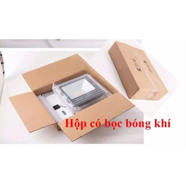 Đèn pha năng lượng mặt trời 500W LED 5.730, chống nước IP67 remote, giá 1.219.000₫