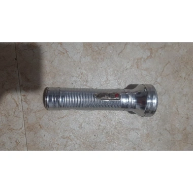 Đèn pin 2 pin D CHỈ DECOR - Giá 50.000, không chiếu sáng, sửa nhanh