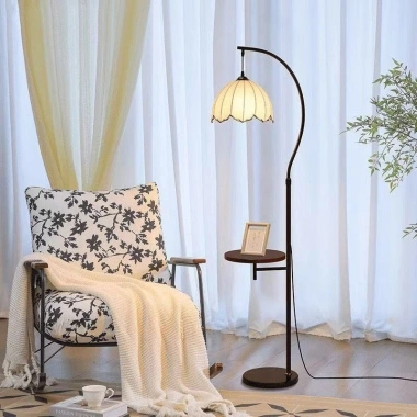 Đèn Sàn Trung Cổ CM56B – Trang Trí Sofa, Đèn Bàn Kèm Kệ, Giá Ưu Đãi 725.000₫ 4