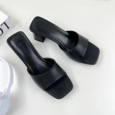 Dép Cao Gót Nữ Công Sở Đế Vuông 5 Phân - Guốc Sandal Hở Mũi Quai Ngang Êm Chân, 315k 4 Dép Cao Gót Nữ Công Sở Đế Vuông 5 Phân - Guốc Sandal Hở Mũi Quai Ngang Êm Chân, 315k 4