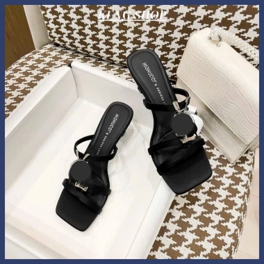 Dép cao gót nữ mũi vuông 2 quai ngang phối charm đính nơ - Thời trang công sở và tiệc, giảm còn 149.000₫ 3 Dép cao gót nữ mũi vuông 2 quai ngang phối charm đính nơ - Thời trang công sở và tiệc, giảm còn 149.000₫ 3