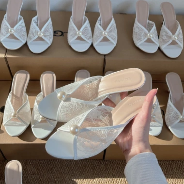 Dép cao gót nữ Ren trắng đính ngọc – Pearl Heels, hoàn hảo tiệc cưới, giá 364k