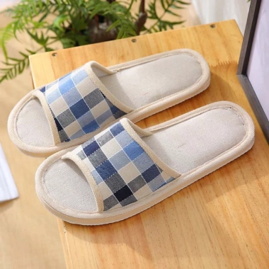 Dép Caro đi trong nhà họa tiết mèo êm ấm, đế chống trơn trượt, nhiều màu - Giá 35.888 VND