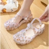 Dép đi mưa cho nhân viên y tế – thoải mái như Crocs Veblen, thích hợp đi biển, du lịch – Giá chỉ 175.500₫