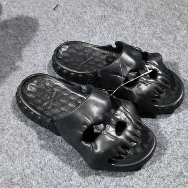 Dép Đi Trong Nhà Đầu Lâu Đế Dày HOT TREND 2.023 Hàng Loại 1 Size 36-45 Giá Ưu Đãi 160k 6 Dép Đi Trong Nhà Đầu Lâu Đế Dày HOT TREND 2.023 Hàng Loại 1 Size 36-45 Giá Ưu Đãi 160k 6