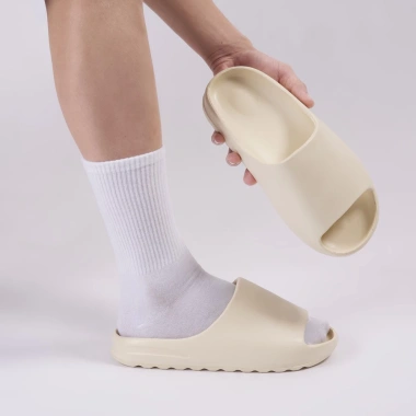 Dép EVA CloudHug siêu êm nhẹ, chống trượt, thời trang nam nữ - giá 70.000đ