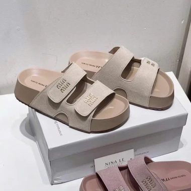 Dép hai quai ngang Dán to minmin da lộn cao 3 phân - Giá chỉ 118.000đ, giảm