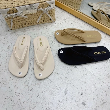 Dép kẹp da quai tết thời trang - Đế chống trượt, giảm giá 60.000đ, chất liệu bền