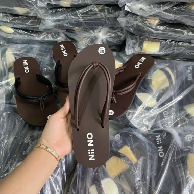 Đép kẹp quai da FORM NHỎ ND04 Dép xỏ ngón trơn, nhẹ, giảm giá 22% chỉ 54.999₫