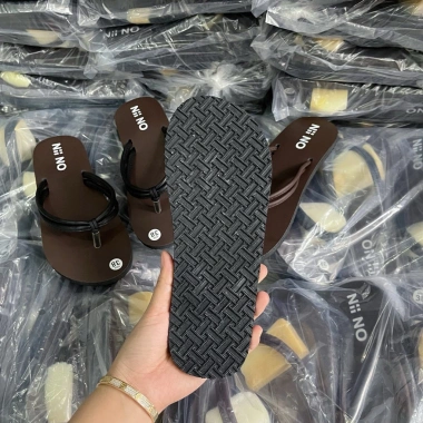 Đép kẹp quai da FORM NHỎ ND04 Dép xỏ ngón trơn, nhẹ, giảm giá 22% chỉ 54.999₫