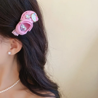 Dép kẹp tóc mỏ vịt Hello Kitty siêu dễ thương cho bé gái giá chỉ 43.240đ giảm giá