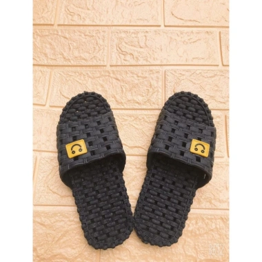 Dép lỗ nhựa đa năng size 37-45 cho nhà, tắm, văn phòng, khách sạn giá chỉ 32.000₫