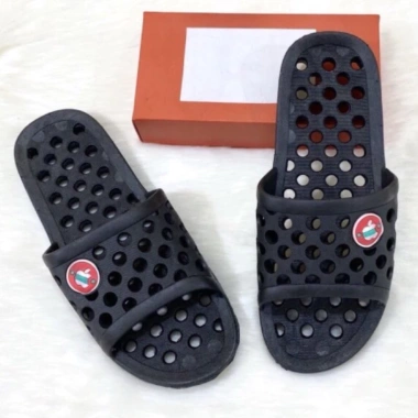 Dép lỗ táo nam nữ siêu nhẹ, chống trơn trượt, dùng trong nhà - chỉ 23.900 VND 3