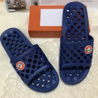 Dép lỗ táo nam nữ siêu nhẹ, chống trơn trượt, dùng trong nhà - chỉ 23.900 VND 5