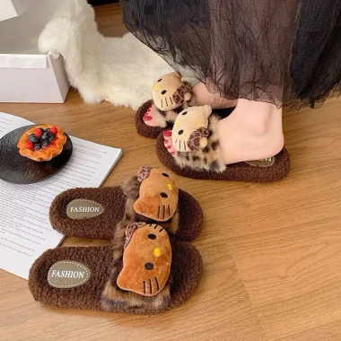 Dép Lông Nữ Helo Kitty Dễ Thương Hoạ Tiết Da Báo 2 Màu – Giá chỉ 48.020 VND