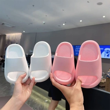 Dép Nhà Mới Chống Trượt, Chống Mùi – Phù Hợp Bé Đi Biển, Dùng Nhà & Ngoài Trời 5