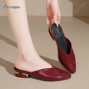 Dép nữ CAPUBEW Hàn Quốc nhẹ thoáng khí, mịn da phong cách 2.026 thời trang giá 89.000₫ 9 Dép nữ CAPUBEW Hàn Quốc nhẹ thoáng khí, mịn da phong cách 2.026 thời trang giá 89.000₫ 9