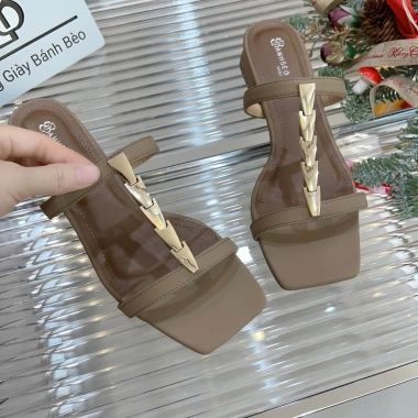 Dép nữ thời trang mũi vuông da mềm cao 2cm 2P/4P 4cm - Bánh Bèo Depmuiten - Giá 204.000 VND 6 Dép nữ thời trang mũi vuông da mềm cao 2cm 2P/4P 4cm - Bánh Bèo Depmuiten - Giá 204.000 VND 6