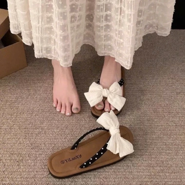 Dẹ́p Nữ Xỏ Ngón Đế Phẳng Hình Nơ Đi Hàng Ngày, Biển Size 36-41 Giày Zep Store 9 Dẹ́p Nữ Xỏ Ngón Đế Phẳng Hình Nơ Đi Hàng Ngày, Biển Size 36-41 Giày Zep Store 9