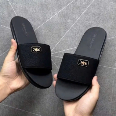 Dép quai ngang kẻ caro vân chìm, quai da, đế PU, size 37-43, giá ưu đãi 79.500₫