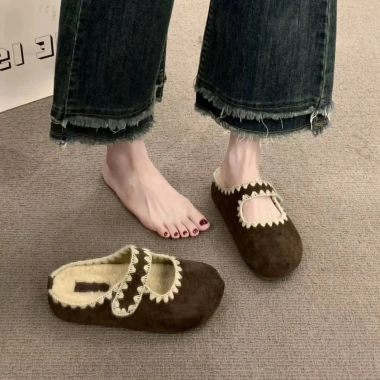Dép sục nữ DANA viền thêu lót lông bảo ấm, phom nhỏ tăng 1 size, trẻ trung 135k