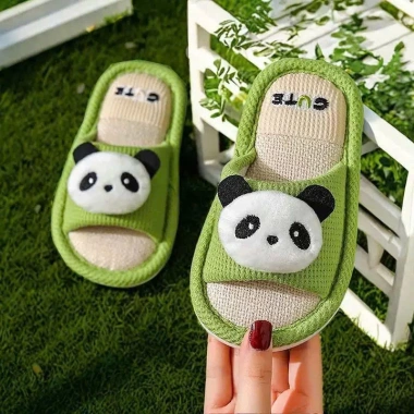 Dép Vải Trẻ Em Hình Gấu Trúc 2.025 Dày Dặn, Ấm Áp, Đế Chống Trơn - Giá 88.000đ 6