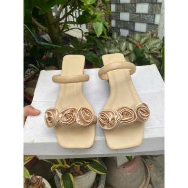 Dépp gót 3cm hai quai ngang êm chân, phối hoa da mờ thời trang Hottrend 109.000đ 3