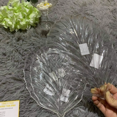 Dĩa Nhựa Fataco Hình Lá Trong Suốt Đủ Size - Dày Dặn, An Toàn, Dễ Vệ Sinh, 27k 5 Dĩa Nhựa Fataco Hình Lá Trong Suốt Đủ Size - Dày Dặn, An Toàn, Dễ Vệ Sinh, 27k 5