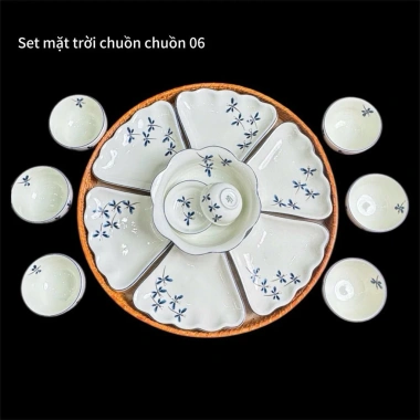 Đĩa Sứ Bát Tràng Hoa Mặt Trời – Mâm Cơm Decor Chuồn Chuồn, Bày Thức Ăn Cúng, Giá 350.000₫ 10 Đĩa Sứ Bát Tràng Hoa Mặt Trời – Mâm Cơm Decor Chuồn Chuồn, Bày Thức Ăn Cúng, Giá 350.000₫ 10