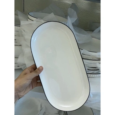 Đĩa sứ vuông viền đen có ngăn đựng nước chấm tiện lợi - Giá chỉ 36.500₫