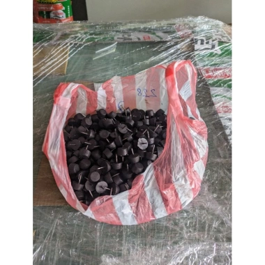 Đinh nhựa làm nút chân giường tủ - Độ bền cao, giá chỉ 7.000₫ (giảm từ 8.750₫)