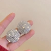 Đinh tai hình tròn vintage phủ kim cương siêu lấp lánh - phụ kiện thời trang nữ cá tính sang trọng giảm giá 33.090₫ 6