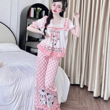 Đồ bộ lụa Latin mặc nhà cho nữ - Đồ ngủ ngắn tay tiểu thư mịn mát, họa tiết dễ thương, giá ưu đãi 179k 4 Đồ bộ lụa Latin mặc nhà cho nữ - Đồ ngủ ngắn tay tiểu thư mịn mát, họa tiết dễ thương, giá ưu đãi 179k 4