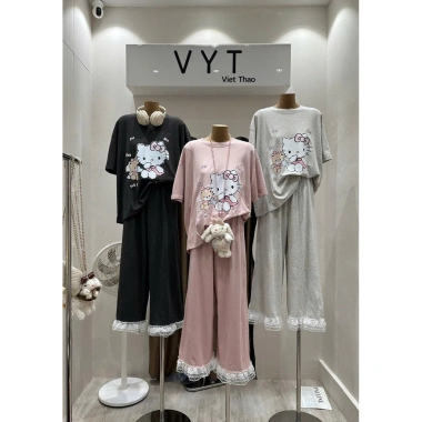 Đồ Bộ Mặc Nhà Set Hoa Nhí Cổ Tròn và Tag Kitty Dễ Thương - Giá ưu đãi 399k giảm 20%
