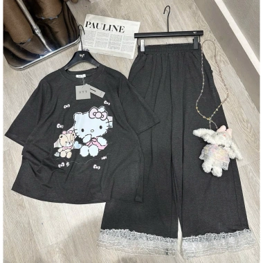 Đồ Bộ Mặc Nhà Set Hoa Nhí Cổ Tròn và Tag Kitty Dễ Thương - Giá ưu đãi 399k giảm 20% 4