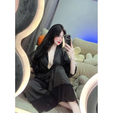 Đồ Bộ Ngủ Nữ Lụa Latin Mềm Mịn Dài Tay Free Size 40‑60kg Giá 197.650đ 3 Đồ Bộ Ngủ Nữ Lụa Latin Mềm Mịn Dài Tay Free Size 40‑60kg Giá 197.650đ 3