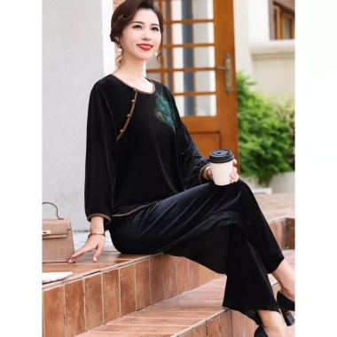 Đồ bộ nhung trung niên nữ cao cấp - Mặc nhà thoải mái, quà tặng ý nghĩa cho bà mẹ - Giá ưu đãi 160.000₫