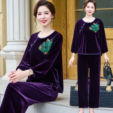 Đồ bộ nhung trung niên nữ cao cấp - Mặc nhà thoải mái, quà tặng ý nghĩa cho bà mẹ - Giá ưu đãi 160.000₫