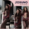 Đồ bộ nữ dài tay thu đông JOSUNO HCOM26.895 - họa tiết mix, quần suông kẻ đỏ, mặc nhà thoải mái, giảm còn 248.800₫